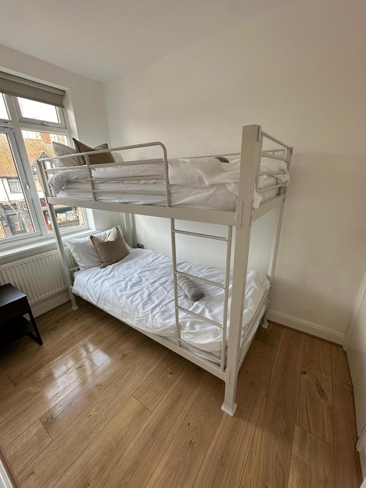 Central & Cozy 3Br Apt - High Chair - Free Parking London Exteriör bild