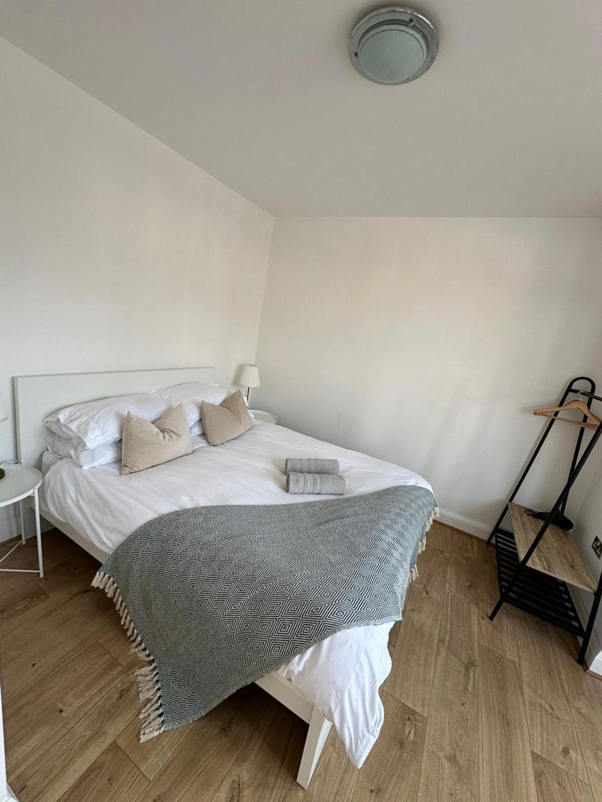Central & Cozy 3Br Apt - High Chair - Free Parking London Exteriör bild